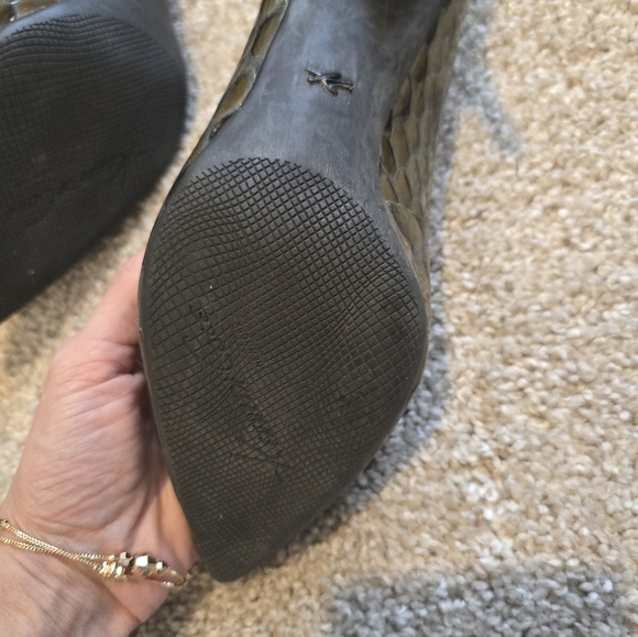 Kenneth Cole 925 Heels - Picture 6 of 8